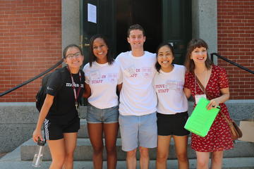 orientation and move-in staff