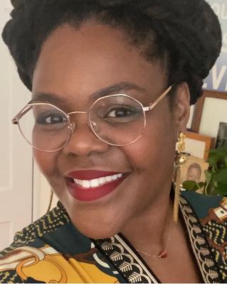Ebonée Green Headshot