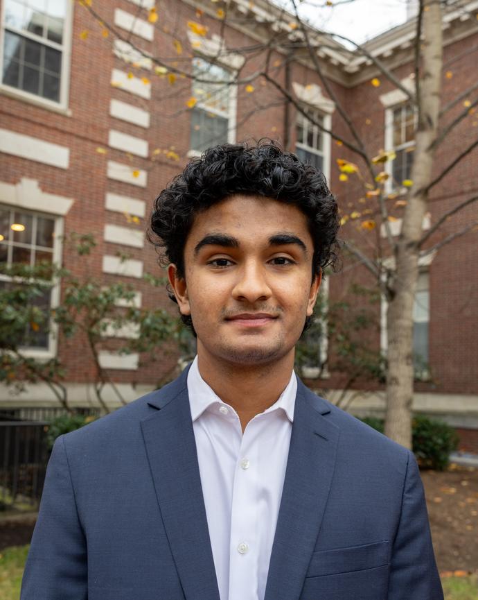 A headshot of Tirth Dave.
